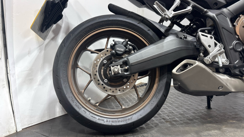 Honda CB650R E-Clutch (24MY)